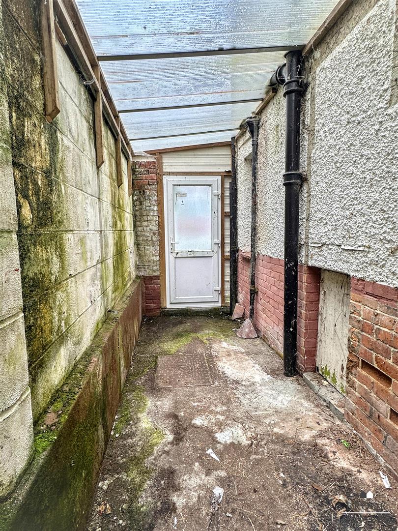 3 Bedroom House. Downs Avenue in Eastbourne,  11